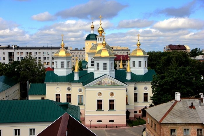 https://back.b.devtwin.multikey.studio/media/place/-krestovozdvizhenskij-700x467.jpg