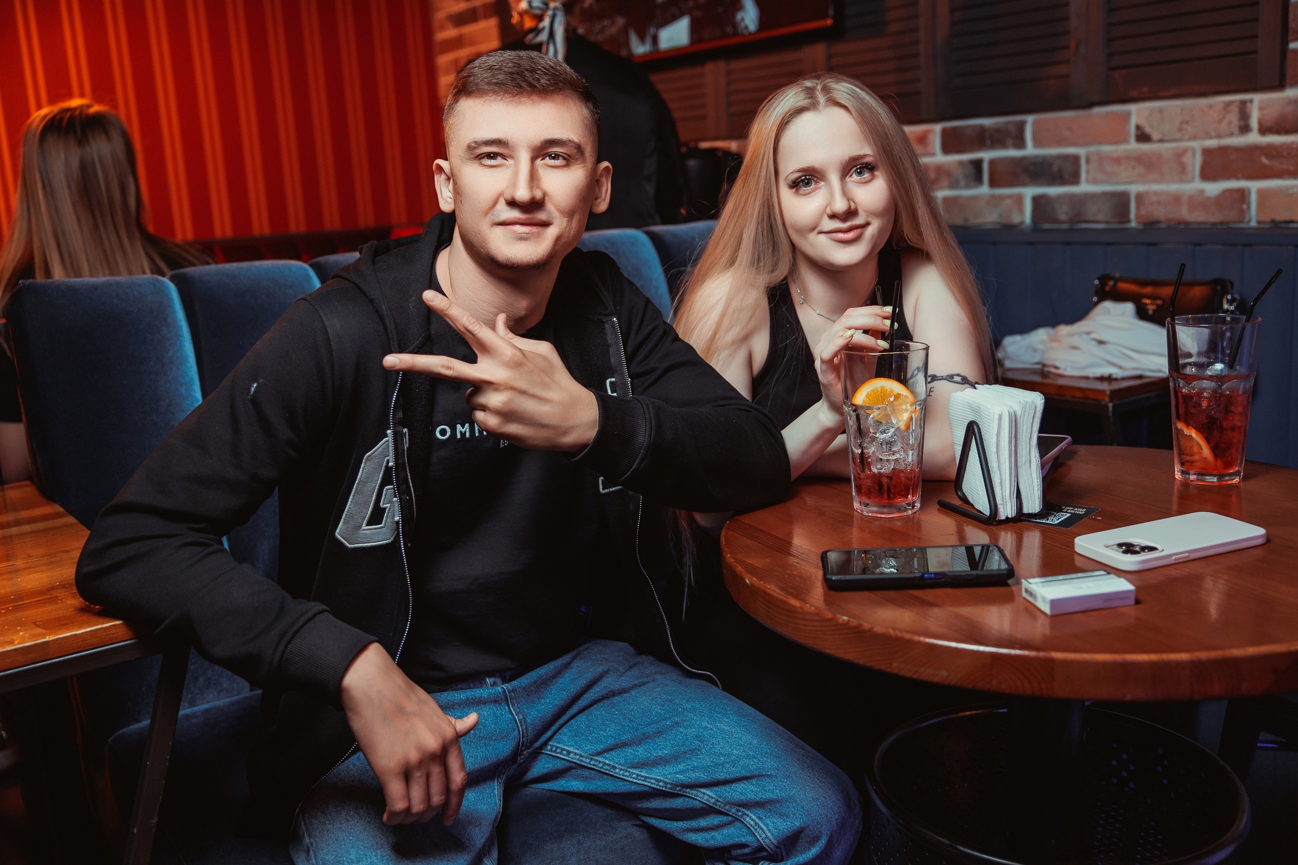 https://back.b.devtwin.multikey.studio/media/place/none-EHbov-a7zqU_sJJw0gz.jpg