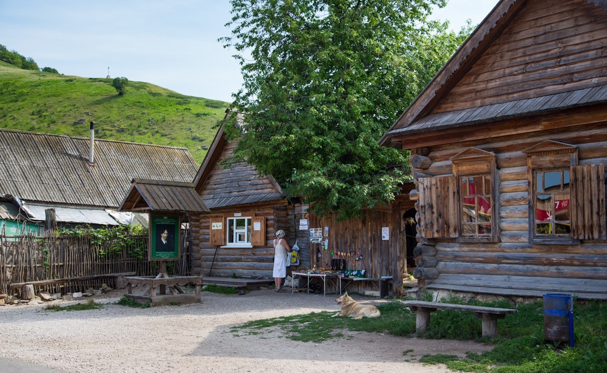 https://back.b.devtwin.multikey.studio/media/place/none-shiryaevo-1026051.jpg